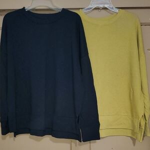 Time and Tru Men's Black and Yellow Crewneck Sweaters